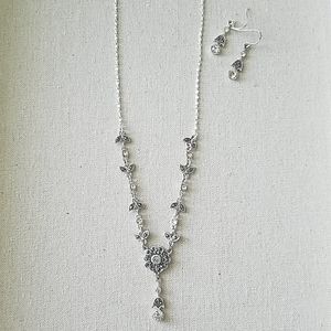 Silver Flower Necklace &Earring Set